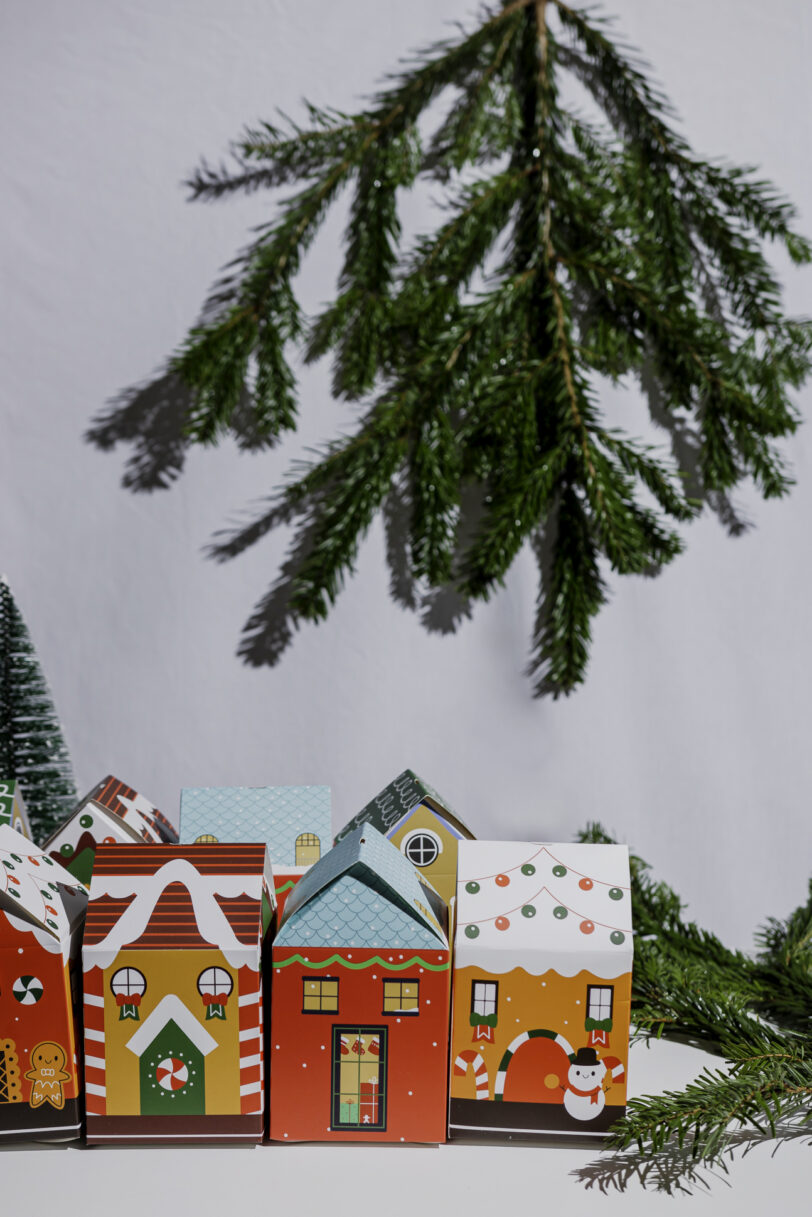 Adventskalender med stearinlys - adventskalender med 12 duftlys i forskellige dufte