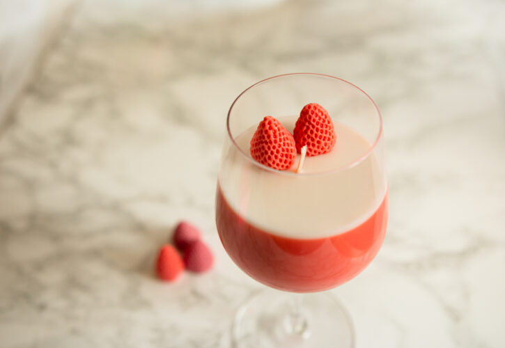 DIY: Make Your Own “Strawberry Dessert” Candle