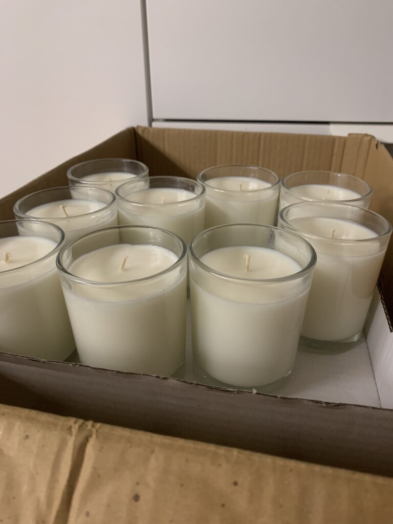 Sojalys med dit logo" Skræddersyede duftlys med dit eget logo. stearinlys med logo