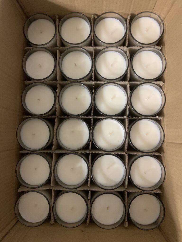 Sojalys med dit logo" Skræddersyede duftlys med dit eget logo