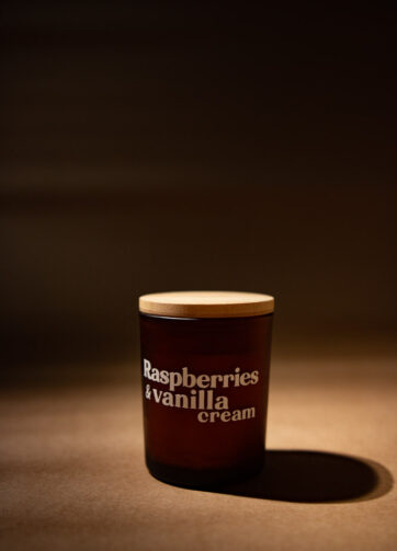 Duftlys med naturlig duft - duftlys Raspberries & Vanilla Cream | Håndlavet i Danmark