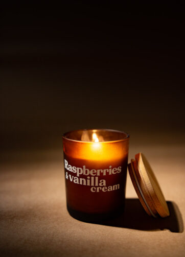 Duftlys med naturlig duft - duftlys Raspberries & Vanilla Cream | Håndlavet i Danmark