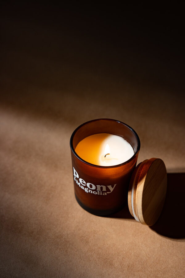 Duftlys – Peony & Magnolia – Limited edition | Lavet i Danmark Duftlys – Peony & Magnolia – Limited edition | Lavet i Danmark