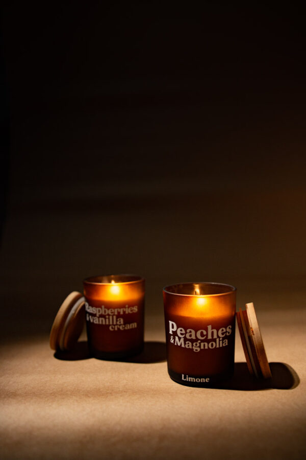 Duftlys – Peaches & Magnolia | Lavet i Danmark Duftlys – Peaches & Magnolia | Lavet i Danmark