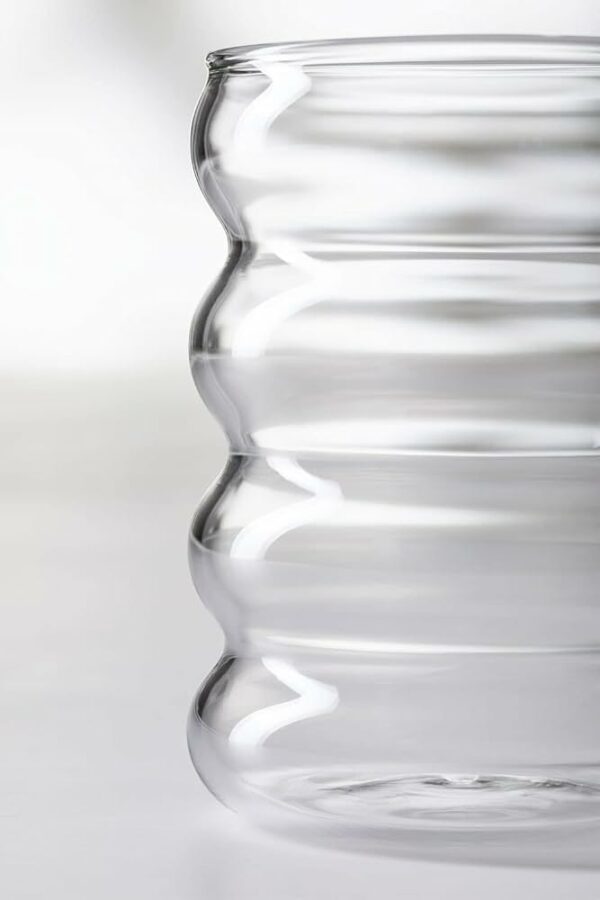 bølget glas, moderne vandglas, glas sæt, designglas, skandinavisk boligindretning