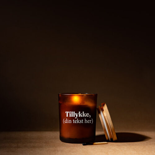 Personligt duftlys – “Tillykke [din tekst her]”